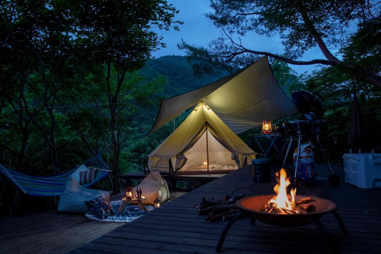 GLAMPiC GUESTHOUSE 現在は一棟貸 12-3月は朝食なし Tokamachi Eksteriør billede